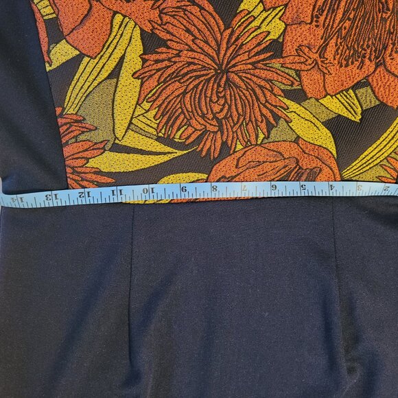 Anthropologie fitted dress - Picture 8 of 9